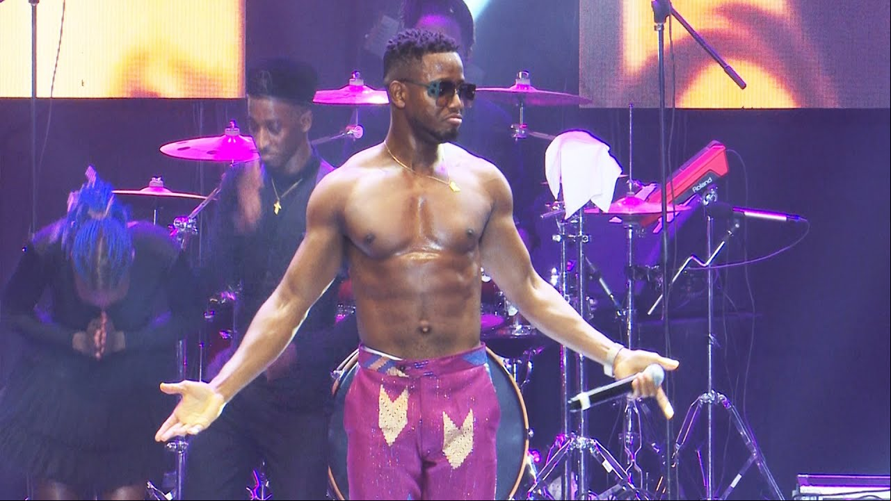 Picture of Chike performing on stage